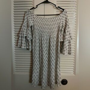 ⭐️ 4 for $20! ⭐️ Boho Off-Shoulder White Dress